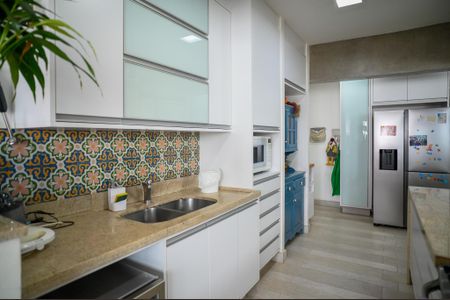 Apartamento à venda com 270m², 4 quartos e 4 vagasCozinha