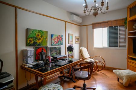 Apartamento à venda com 270m², 4 quartos e 4 vagasEscritório / Banheiro Quarto 4 - Suite 