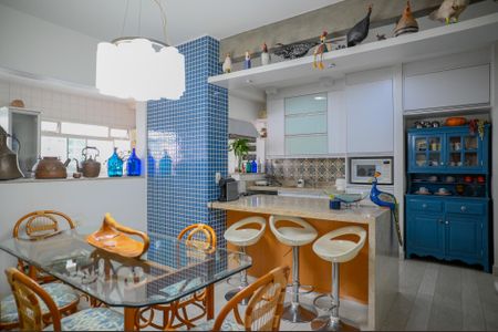 Apartamento à venda com 270m², 4 quartos e 4 vagasCozinha