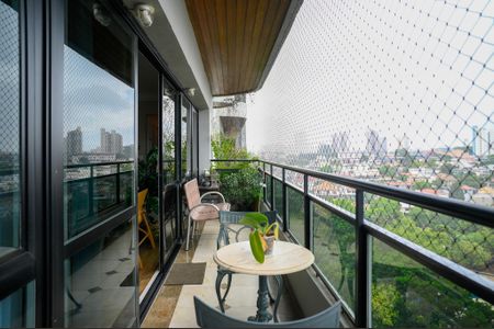 Apartamento à venda com 270m², 4 quartos e 4 vagasVaranda