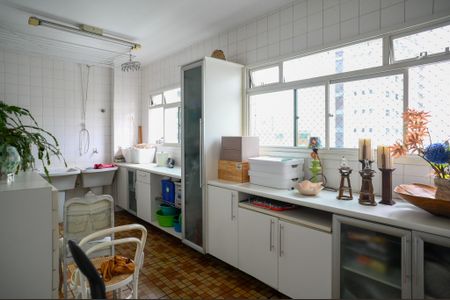 Apartamento à venda com 270m², 4 quartos e 4 vagasÁrea de Serviço