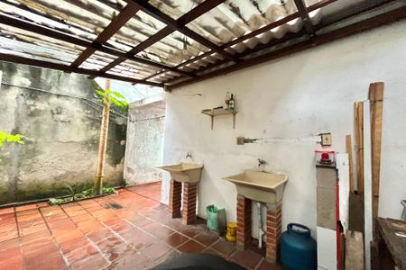 Casa para alugar com 28m², 1 quarto e 1 vagaÁrea de Serviço