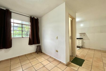 Sala/Quarto de casa para alugar com 1 quarto, 28m² em Vila Guarani (z Sul), São Paulo