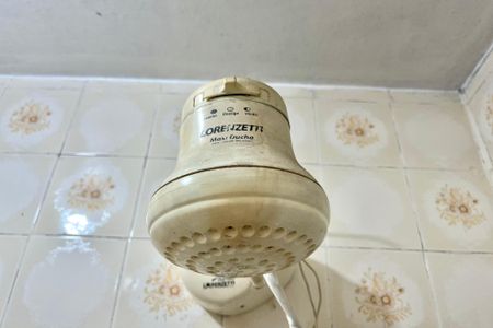 Banheiro de casa para alugar com 1 quarto, 28m² em Vila Guarani (z Sul), São Paulo