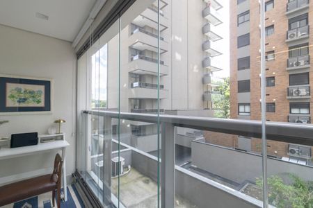 Apartamento à venda com 92m², 2 quartos e 1 vagaVaranda da Suíte 1