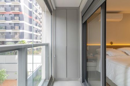 Apartamento à venda com 92m², 2 quartos e 1 vagaVaranda da Suíte 1