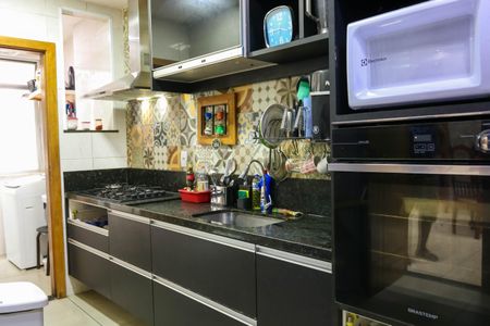 Apartamento à venda com 72m², 2 quartos e 1 vagaCozinha