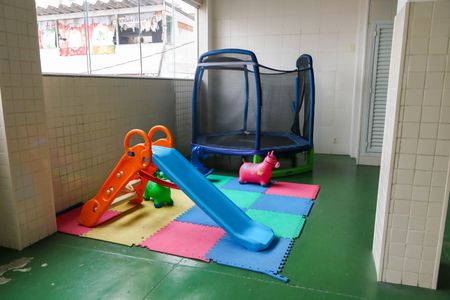 Apartamento à venda com 72m², 2 quartos e 1 vagaÁrea comum - Playground