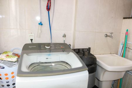 Apartamento à venda com 72m², 2 quartos e 1 vagaÁrea de Serviço