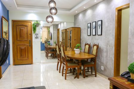 Apartamento à venda com 72m², 2 quartos e 1 vagaSala
