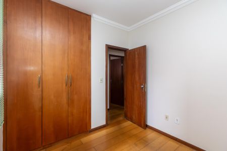 Quarto 2 de apartamento para alugar com 3 quartos, 75m² em Liberdade, Belo Horizonte