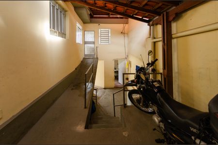 Casa à venda com 353m², 3 quartos e 2 vagas Casa à venda com 353m², 3 quartos e 2 vagasGaragem