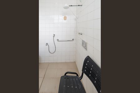 Casa à venda com 353m², 3 quartos e 2 vagas Casa à venda com 353m², 3 quartos e 2 vagasBanheiro suíte