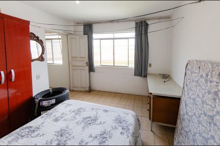 Casa à venda com 353m², 3 quartos e 2 vagas Casa à venda com 353m², 3 quartos e 2 vagasQuarto de serviço