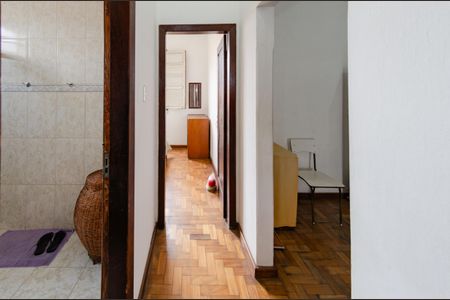 Casa à venda com 353m², 3 quartos e 2 vagas Casa à venda com 353m², 3 quartos e 2 vagasCorredor