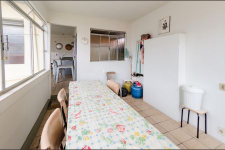 Casa à venda com 353m², 3 quartos e 2 vagas Casa à venda com 353m², 3 quartos e 2 vagasÁrea de serviço