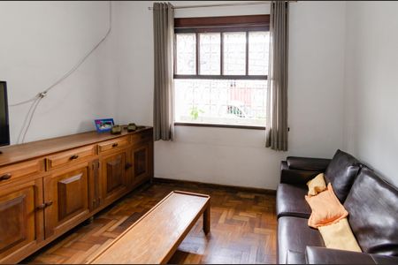 Casa à venda com 353m², 3 quartos e 2 vagas Casa à venda com 353m², 3 quartos e 2 vagasQuarto 2