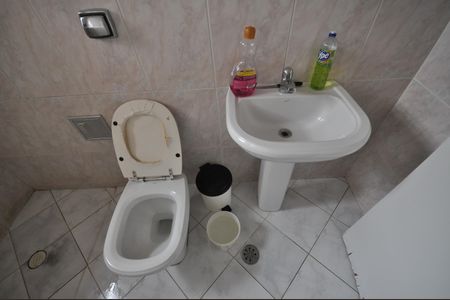 Casa para alugar com 70m², 2 quartos e 2 vagasBanheiro da Suíte 2