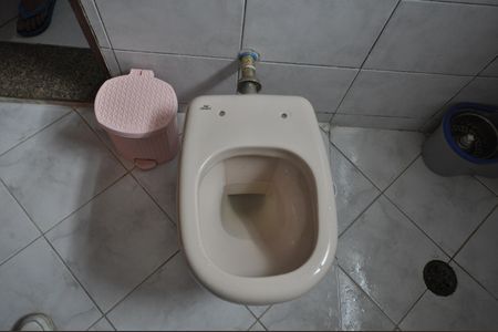 Casa para alugar com 70m², 2 quartos e 2 vagasBanheiro Social