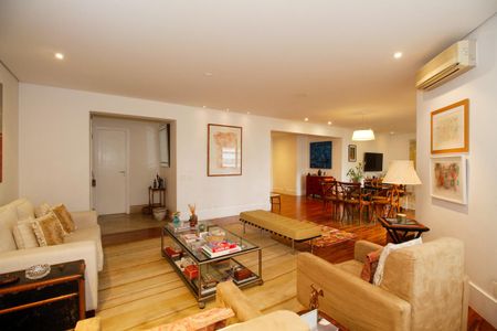 Apartamento à venda com 173m², 3 quartos e 3 vagas Apartamento à venda com 173m², 3 quartos e 3 vagasSala de Estar