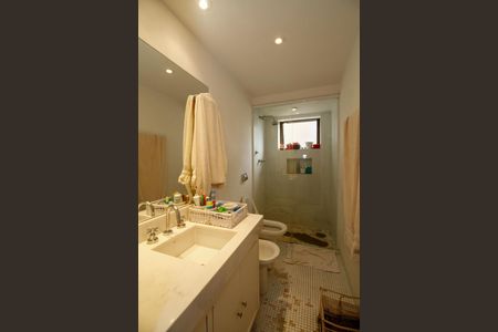 Apartamento à venda com 173m², 3 quartos e 3 vagas Apartamento à venda com 173m², 3 quartos e 3 vagasBanheiro da Suíte 2