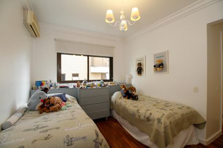 Apartamento à venda com 173m², 3 quartos e 3 vagas Apartamento à venda com 173m², 3 quartos e 3 vagasSuíte 2