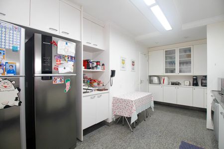 Apartamento à venda com 173m², 3 quartos e 3 vagas Apartamento à venda com 173m², 3 quartos e 3 vagasCozinha