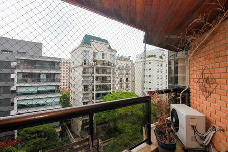 Apartamento à venda com 173m², 3 quartos e 3 vagas Apartamento à venda com 173m², 3 quartos e 3 vagasVaranda