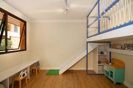 Apartamento à venda com 173m², 3 quartos e 3 vagas Apartamento à venda com 173m², 3 quartos e 3 vagasÁrea Comum - Briquedoteca