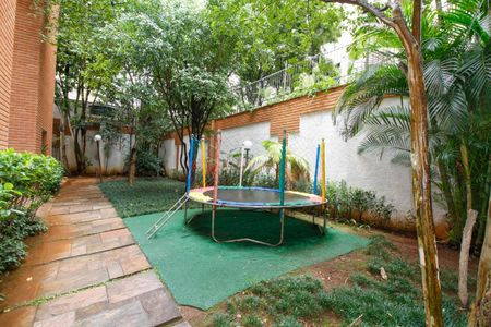 Apartamento à venda com 173m², 3 quartos e 3 vagas Apartamento à venda com 173m², 3 quartos e 3 vagasÁrea Comum - Playground