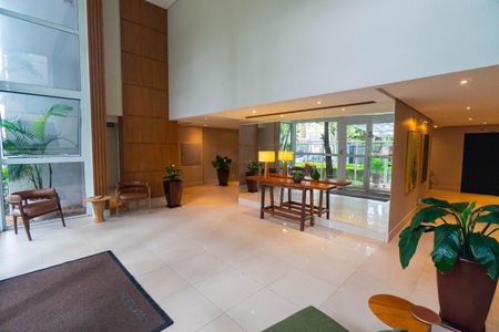 Apartamento à venda com 90m², 2 quartos e 2 vagasHall social