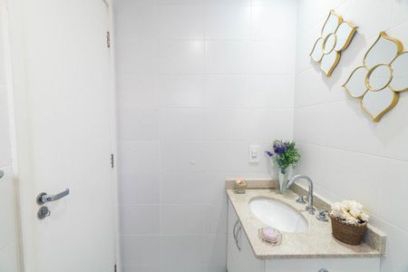 Apartamento à venda com 90m², 2 quartos e 2 vagasBanheiro da Suíte 2
