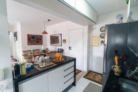 Apartamento à venda com 90m², 2 quartos e 2 vagasCozinha