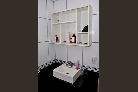Apartamento para alugar com 55m², 2 quartos e 1 vaga Apartamento para alugar com 55m², 2 quartos e 1 vagaDetalhe - Banheiro Social
