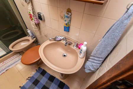 Casa à venda com 180m², 7 quartos e 2 vagas1º andar - Banheiro social