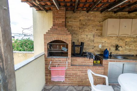 Casa à venda com 180m², 7 quartos e 2 vagas2º andar - Varanda gourmet