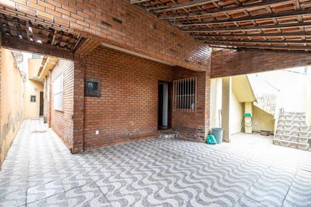 Casa à venda com 180m², 7 quartos e 2 vagas2º andar - Varanda e Garagem