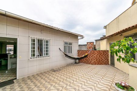 Casa à venda com 180m², 7 quartos e 2 vagas2º andar - Varanda gourmet