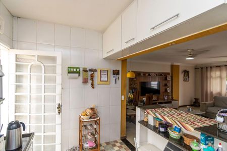 Casa à venda com 180m², 7 quartos e 2 vagas2º andar - Cozinha