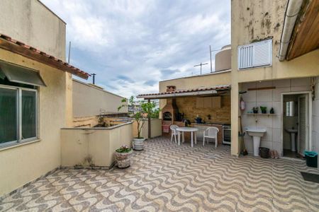 Casa à venda com 180m², 7 quartos e 2 vagas2º andar - Varanda gourmet