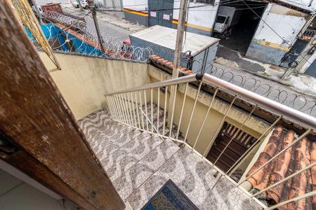 Casa à venda com 180m², 7 quartos e 2 vagas2º andar - Sala - Escada de acesso