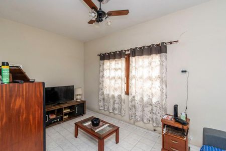1º andar - Sala de casa à venda com 7 quartos, 180m² em Bonsucesso, Rio de Janeiro