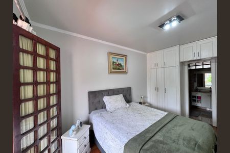 Casa de condomínio à venda com 562m², 4 quartos e 4 vagas Casa de condomínio à venda com 562m², 4 quartos e 4 vagasSuíte 1