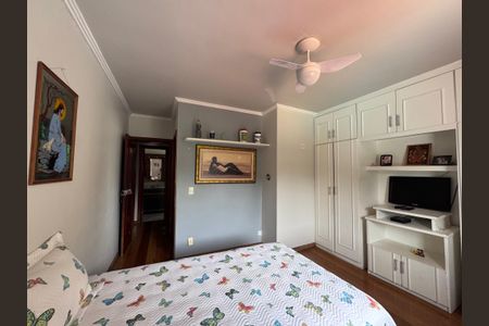 Casa de condomínio à venda com 562m², 4 quartos e 4 vagas Casa de condomínio à venda com 562m², 4 quartos e 4 vagasSuíte 2