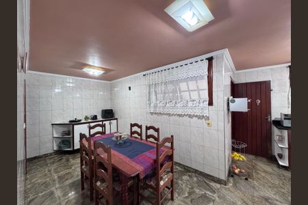 Casa de condomínio à venda com 562m², 4 quartos e 4 vagas Casa de condomínio à venda com 562m², 4 quartos e 4 vagasCozinha