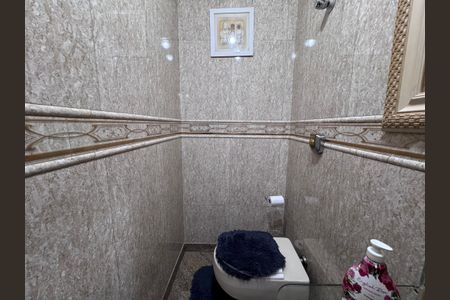 Casa de condomínio à venda com 562m², 4 quartos e 4 vagas Casa de condomínio à venda com 562m², 4 quartos e 4 vagasLavabo