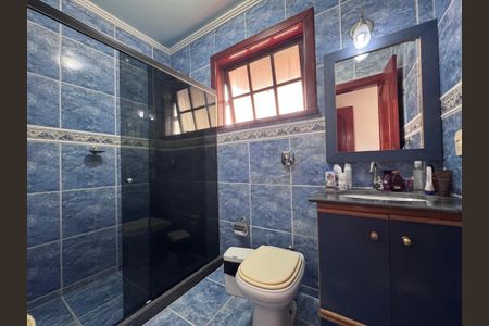 Casa de condomínio à venda com 562m², 4 quartos e 4 vagas Casa de condomínio à venda com 562m², 4 quartos e 4 vagasSuíte 2 - Banheiro