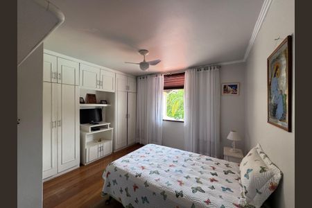 Casa de condomínio à venda com 562m², 4 quartos e 4 vagas Casa de condomínio à venda com 562m², 4 quartos e 4 vagasSuíte 2