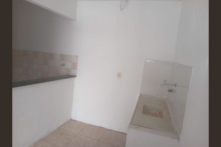 Casa para alugar com 40m², 1 quarto e sem vaga