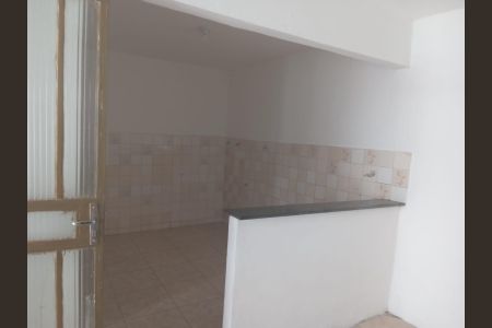 Casa para alugar com 40m², 1 quarto e sem vaga
